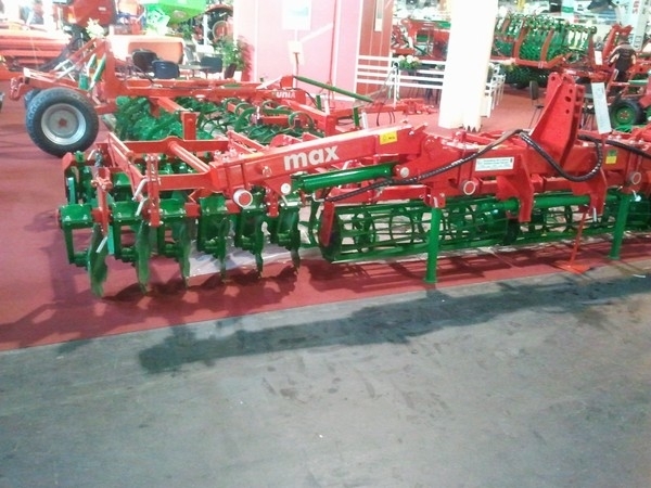 UNIA MAX