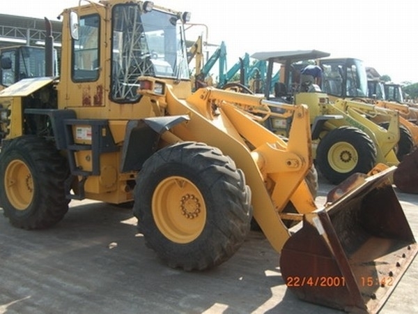 Komatsu WA100-3