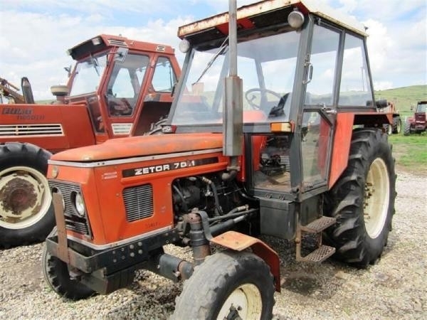 Zetor Tractor 7011