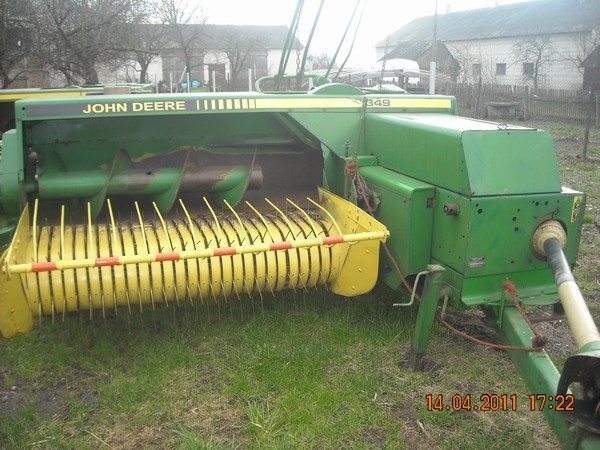 пресс подборщик John Deere 349