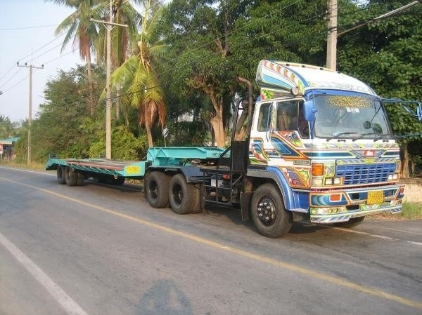 Hino EP100