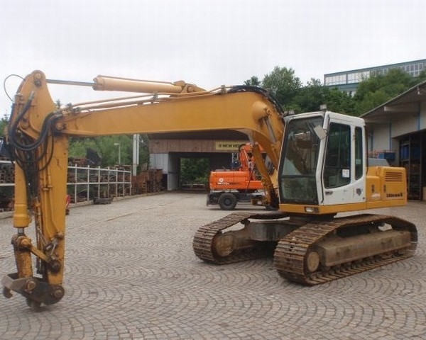 Liebherr R904