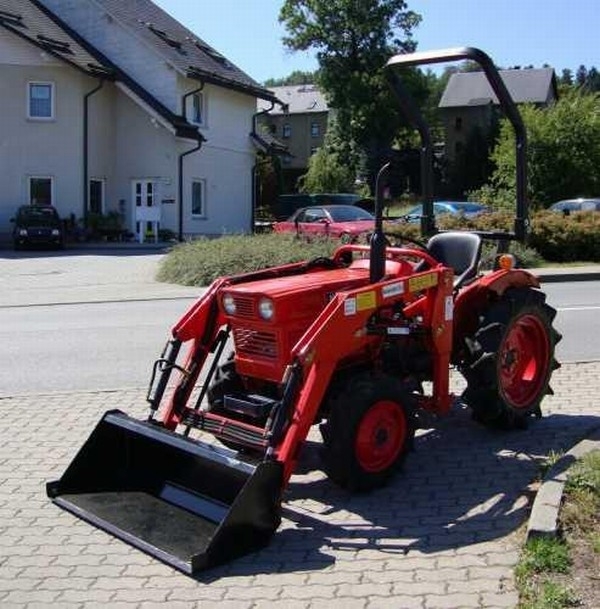 Kubota L1501DT gebraucht mit geprüf.Überrollbügel+Frontla