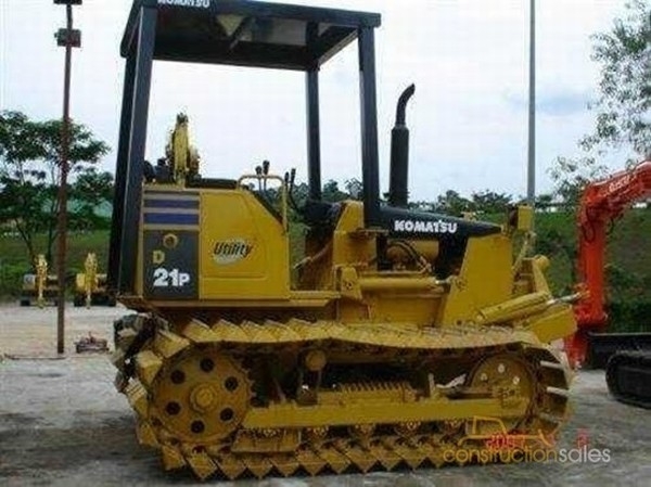 Komatsu D21P-6