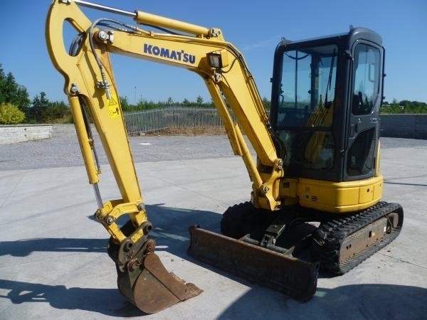 Komatsu PC27MR-2