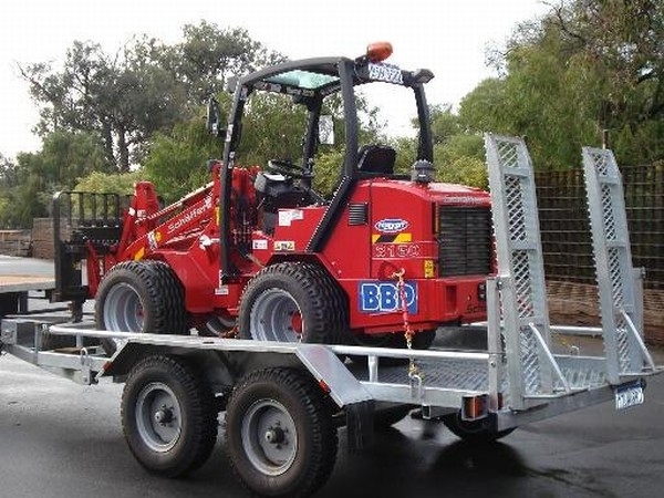 Schaffer Loader 3150 Trailer