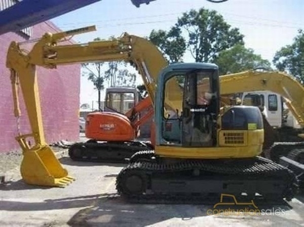 Komatsu PC128UU-1