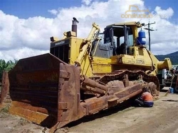 Komatsu 375A-3
