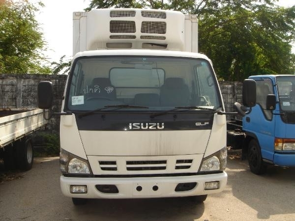 Isuzu npr 81