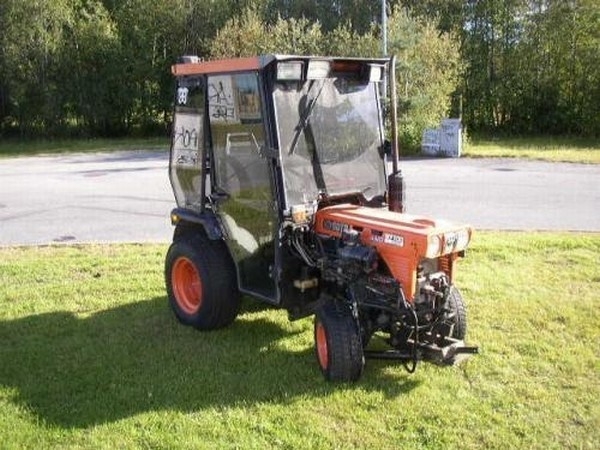 Kubota B7100 HST 4WD