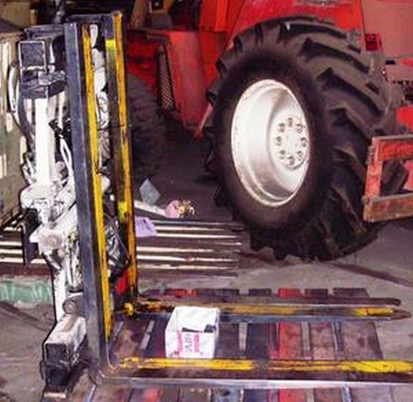 [Other] Twin pallet handler