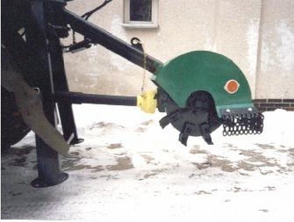 Karczownik zaciągnikowy FP-01T