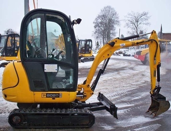 JCB 8020