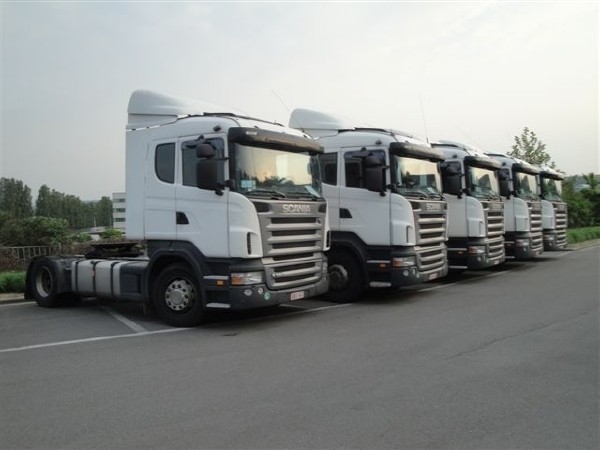 Scania P 380 З САМОСВАЛЬНИМ ПОЛУПРИЦЕПОМ