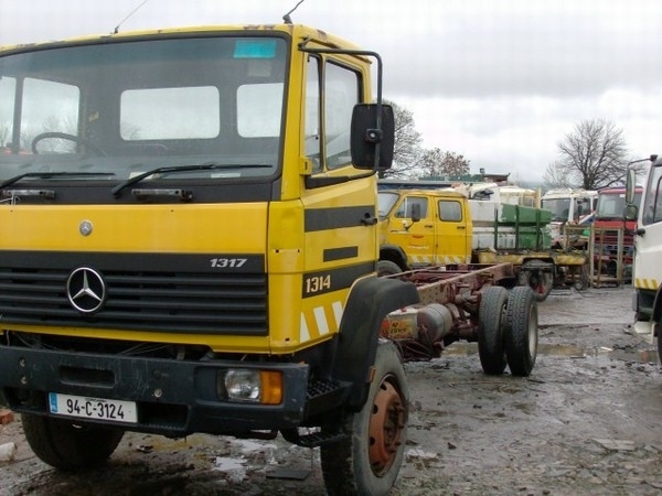 Mercedes-Benz 1317