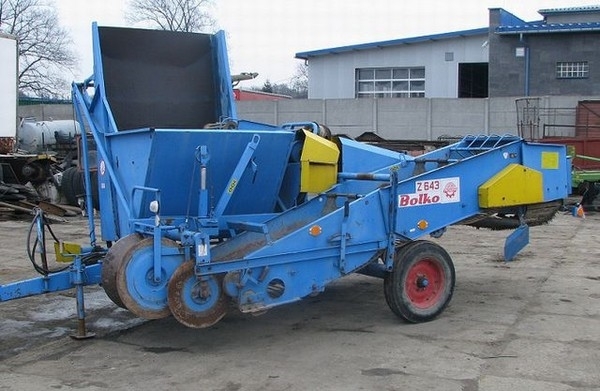 Картоплезбиральний комбайн Bolko Z 643