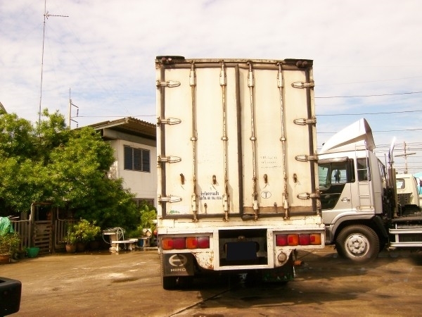 Hino 1J