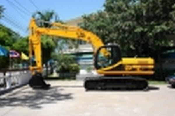 JCB JS-200