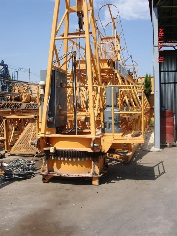 LIEBHERR 90LD