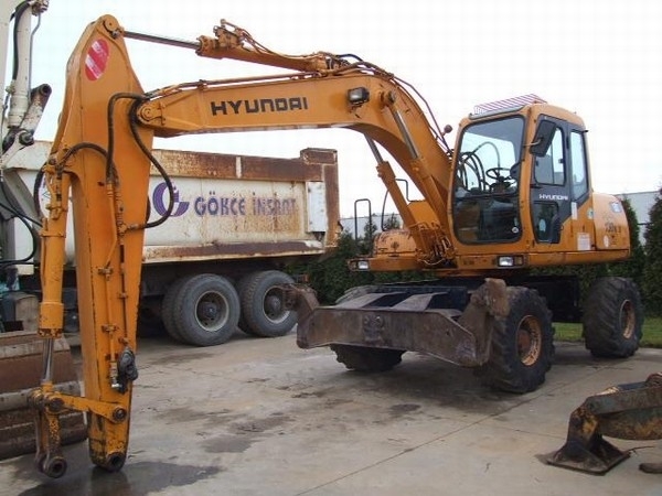 HYUNDAI R 130 W