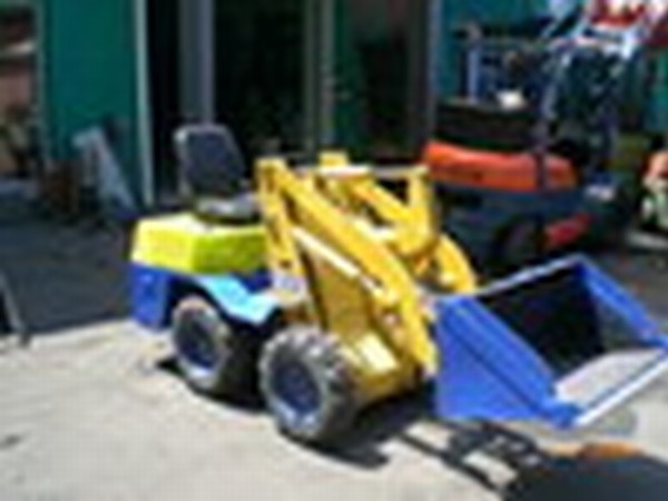 Komatsu SK04-2-(4)