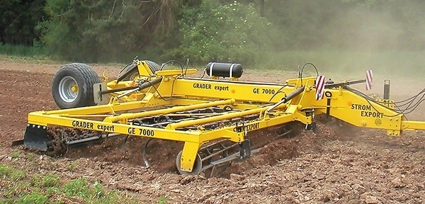 Strom Grader 7000