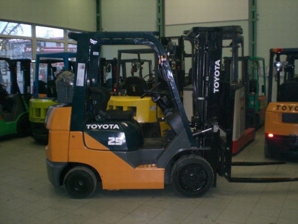 Toyota 7FGCU25(86)