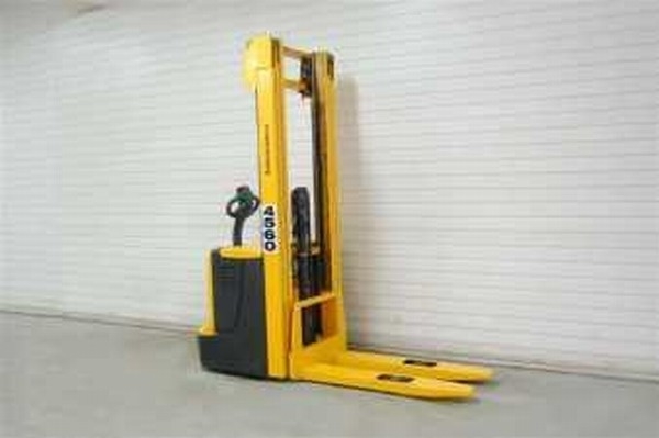 JUNGHEINRICH Штабелер электрический бу JUNGHEINRICH EJC16G 4560