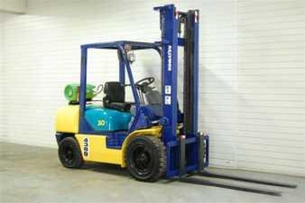 KOMATSU Погрузчик газовый KOMATSU FG30HT-12 4380