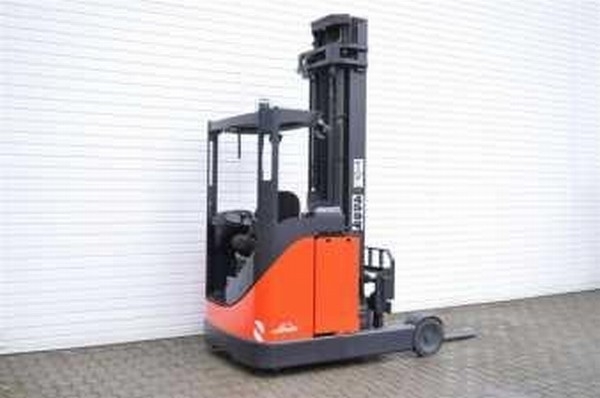 LINDE Ричтрак (Reach Truck) LINDE R20 4597