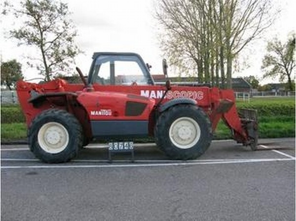 Manitou Погрузчик телескопический дизельный Manitou M