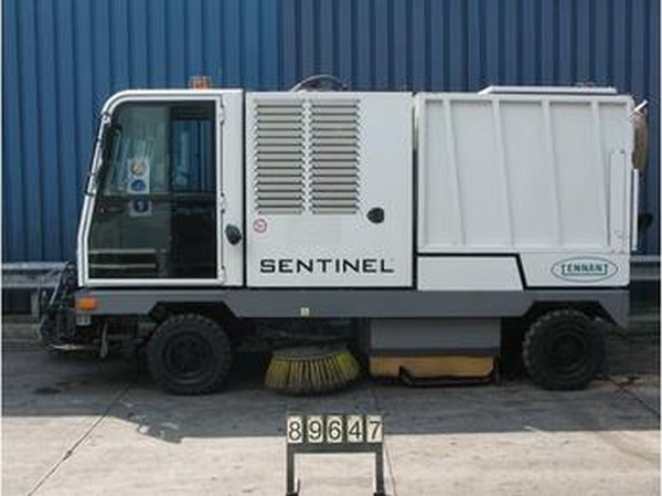 Tennant SENTINEL Самоходная уборочная машина Tennant SENTINEL
