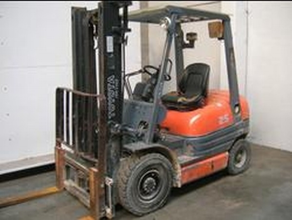 Toyota Погрузчик дизельный Toyota 6FDF 25 5149