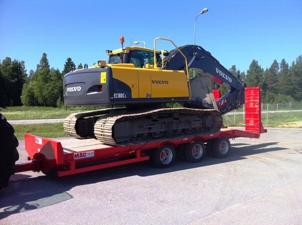 McCauley / MAC Trailers Tri Axle Low Loader