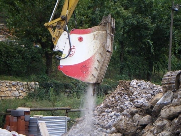 Drobilna žlica CM crusher za bagre od 7-30t