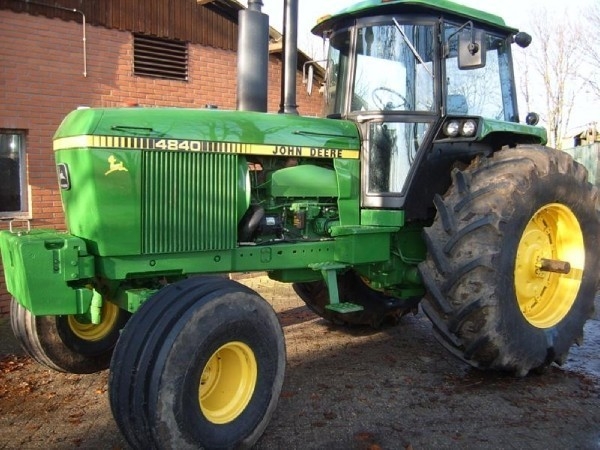 John Deere 4840