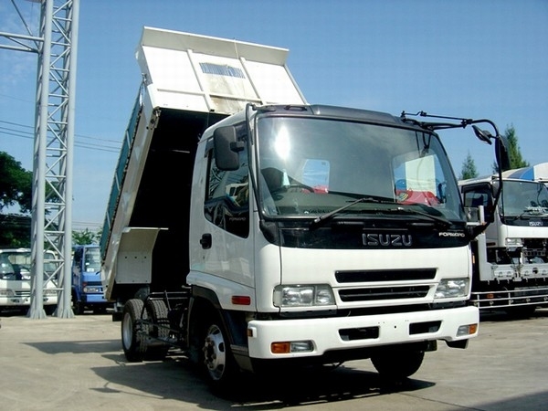 Isuzu DECA