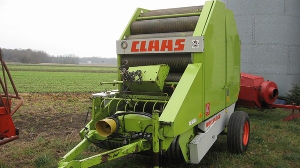 Рулонный пресс подборщик Claas Rollant 62