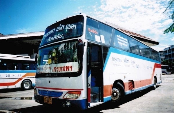 Mercedes-Benz 25-20-EF750-17049