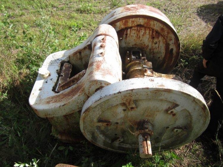 Svedala 400 x 250 crusher - appx 7 ton