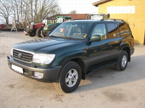 Toyota LAND CRUISER VX 100