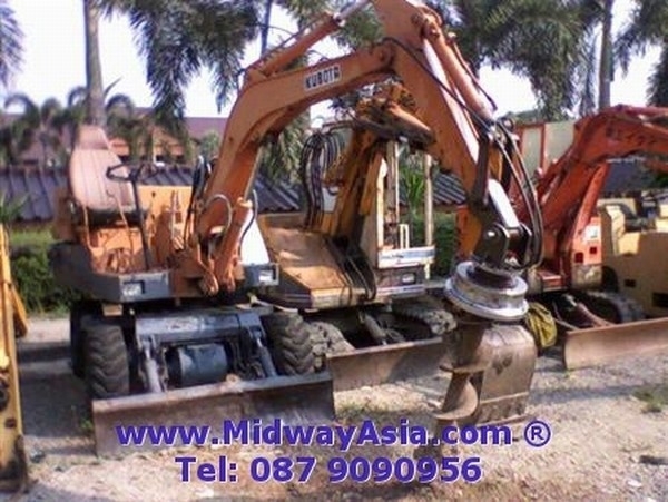 KUBOTA 