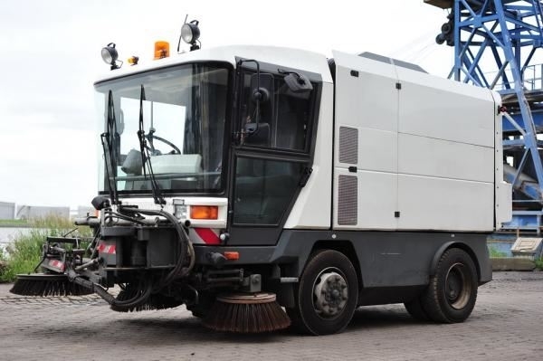 RAVO 560 with third brush, mit dritten besen