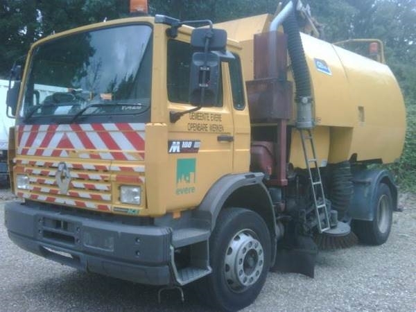 RENAULT Midlum 180 with Johnston superstructure left and r