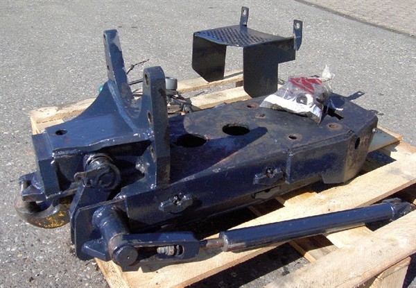Deutz-Fahr Hitch und Zugpendel pass. f. Agrotron 150