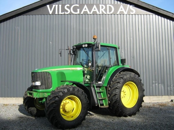 John Deere 6920