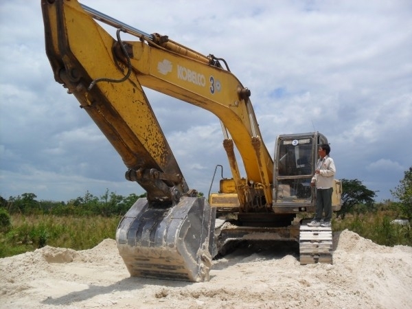 KOBELCO SK220-3
