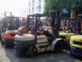 Komatsu FG30H-11、四輪フォークリフト、資材運搬設備
