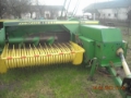 пресс подборщик John Deere 349、方捆打捆机、农业机械