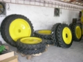 John Deere ápolókerék garnitúrák, Kerékabroncsok, Építőipari gépek